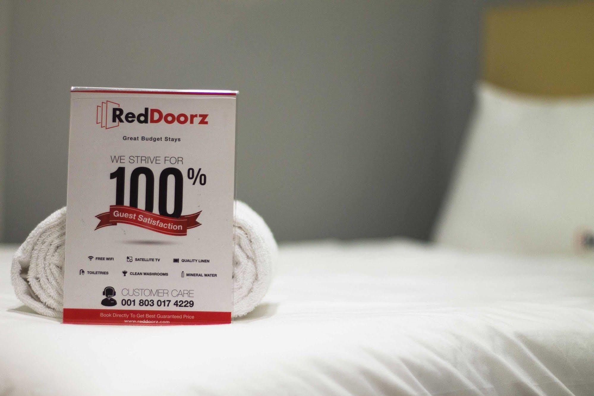 Reddoorz @ Pesanggrahan Mencil Extérieur photo